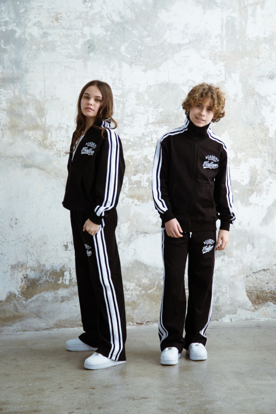 dres sportowy bawełna dres lampasy czarny moda teen odzież teen dziecięca modne dresy ubrania dla nastolatek ubrania dziecięce o dres sportowy bawełna dres lampasy czarny moda teen odzież teen dziecięca modne dresy ubrania dla nastolatek ubrania dziecięce o