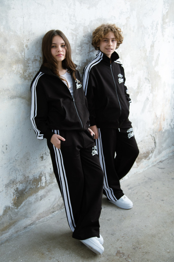 dres sportowy bawełna dres lampasy czarny moda teen odzież teen dziecięca modne dresy ubrania dla nastolatek ubrania dziecięce o dres sportowy bawełna dres lampasy czarny moda teen odzież teen dziecięca modne dresy ubrania dla nastolatek ubrania dziecięce o