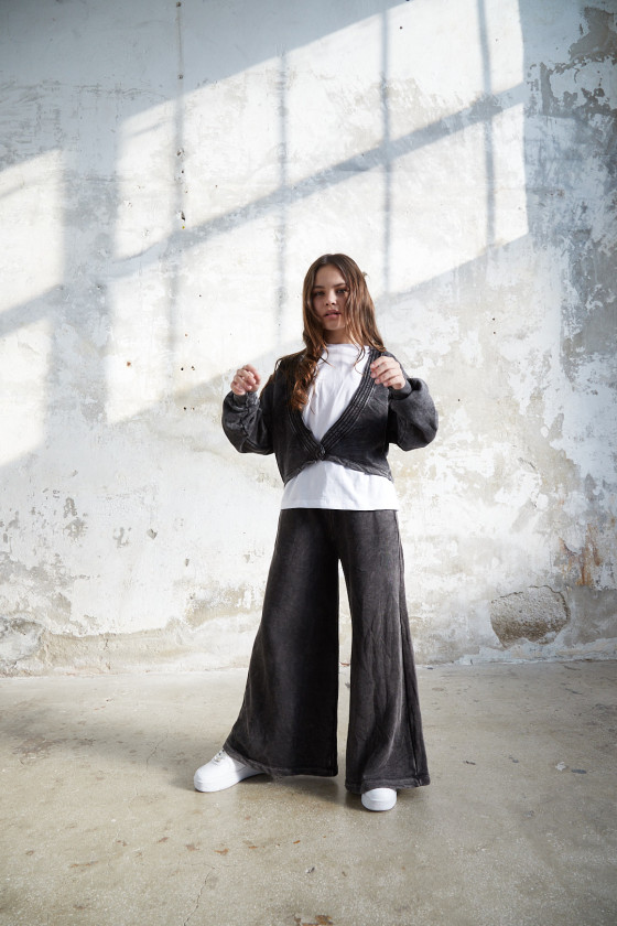 dres bawełna spodnie szerokie nogawki t-shirt oversize bawełna jakość premium dres dla dziewczynki dres do szkoły komplet dla dz dres bawełna spodnie szerokie nogawki t-shirt oversize bawełna jakość premium dres dla dziewczynki dres do szkoły komplet dla dz