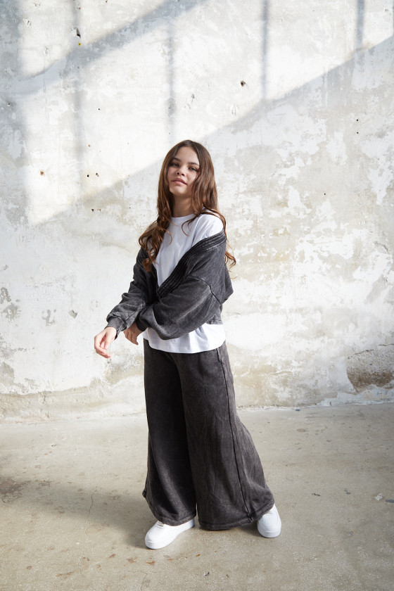 dres bawełna spodnie szerokie nogawki t-shirt oversize bawełna jakość premium dres dla dziewczynki dres do szkoły komplet dla dz dres bawełna spodnie szerokie nogawki t-shirt oversize bawełna jakość premium dres dla dziewczynki dres do szkoły komplet dla dz