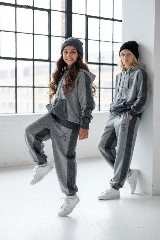 Komplet uniwersalny bluza rozpinana i spodnie 65