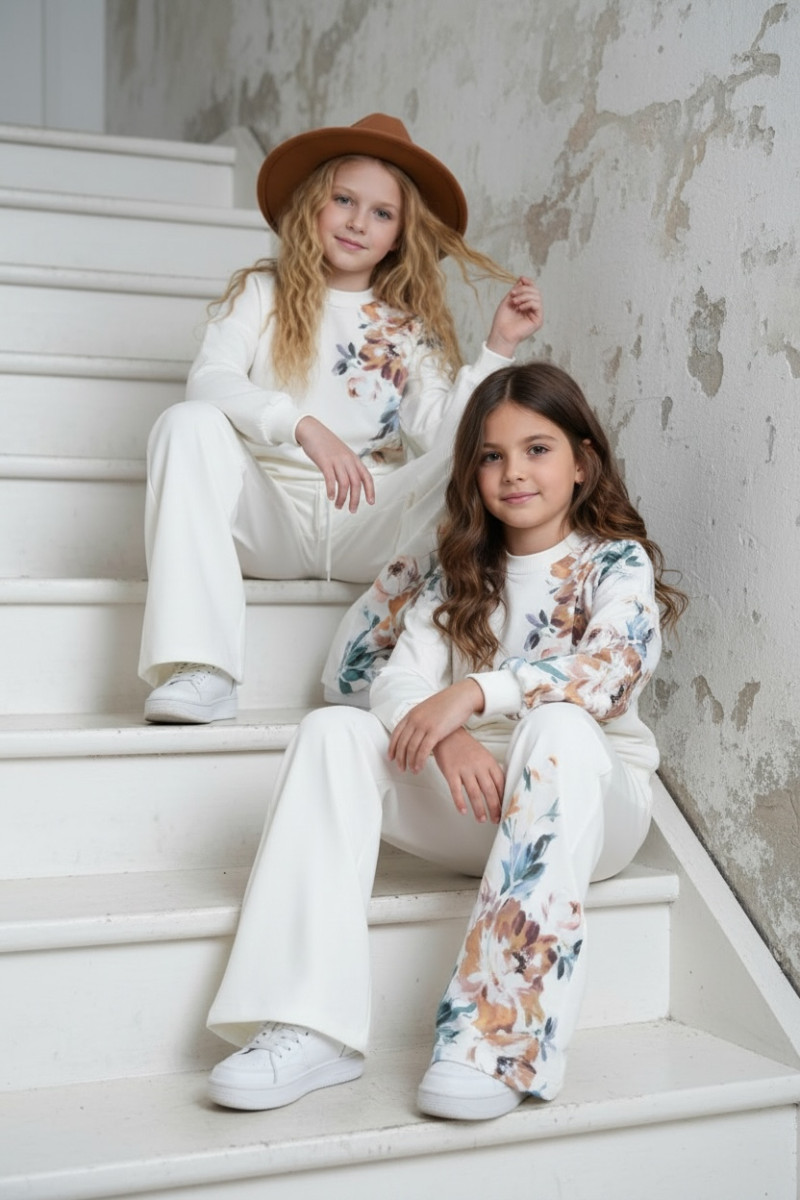 Komplet dla dziewczynki bluza i spodnie Spring Look