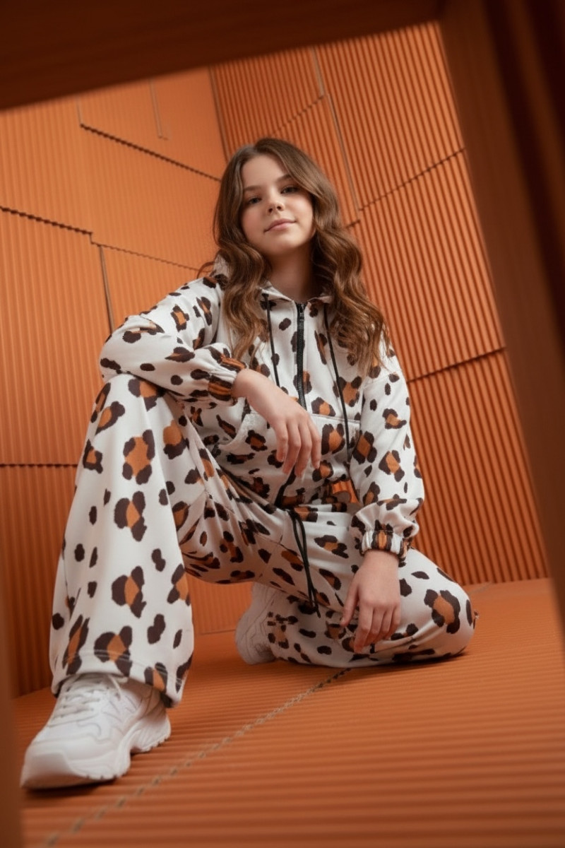 bluza dla dziewczynki bluza do szkoły odzież dziecięca sówka sklep moda teen panterka cętki modny wzór oryginalna bluza